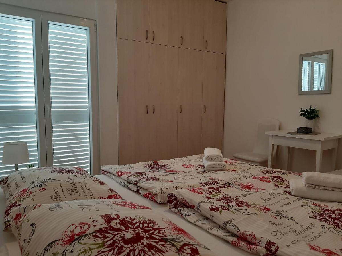Apartament Family House Rebeka Ugljan Zewnętrze zdjęcie
