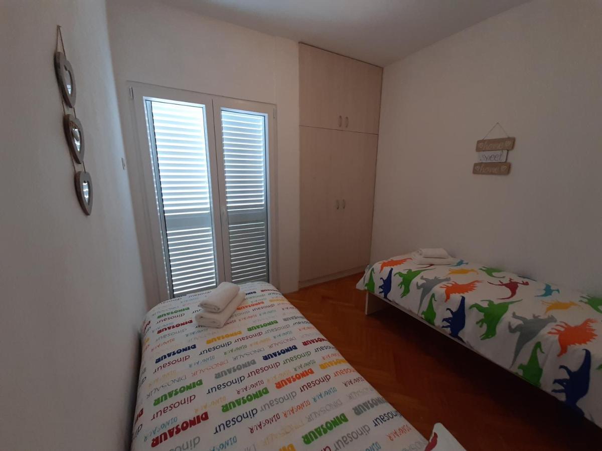 Apartament Family House Rebeka Ugljan Zewnętrze zdjęcie