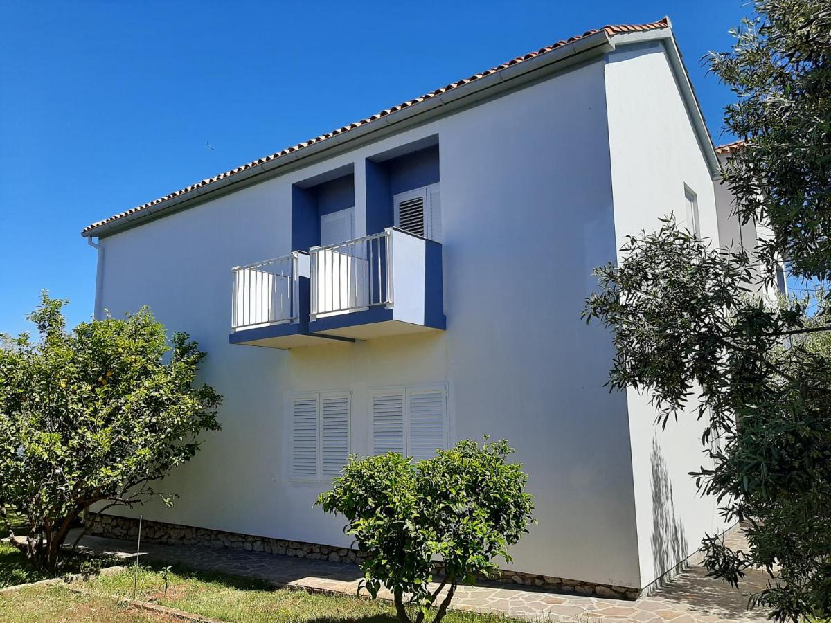 Apartament Family House Rebeka Ugljan Zewnętrze zdjęcie